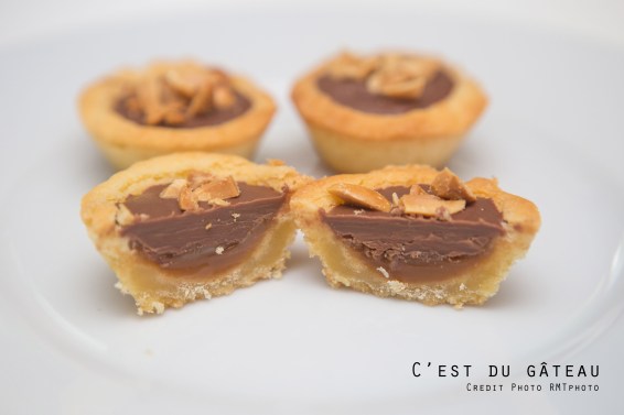 tartelettes-caramel-chocolat-cacahuetes-de-michalak-krumchy-4-label